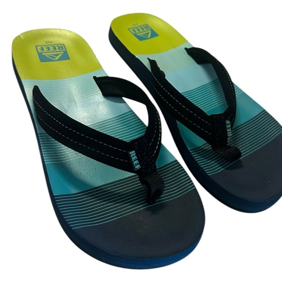 Reef Youth Ahi Beach Flip Flops Sandals Size 4/5 - Picture 1 of 5